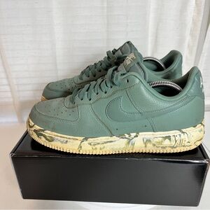 Nike Air Force‎ 1 Low AF1 Clay Green Marble Shoes AJ9507-300 Size 9.5 (Bin B17)